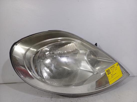 2014 Renault Trafic — Right Headlamp