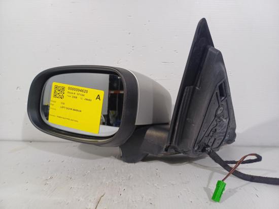 2008 Volvo C30 — SCRATCH ON INDICATOR