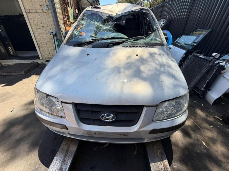 2001 Hyundai Lavita — Auto Petrol