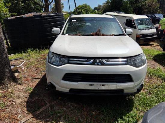 2013 Mitsubishi Outlander — Auto Petrol