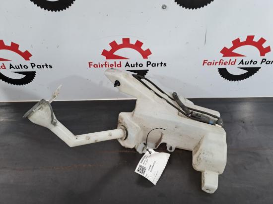 2016 Nissan Qashqai — Washer Bottle