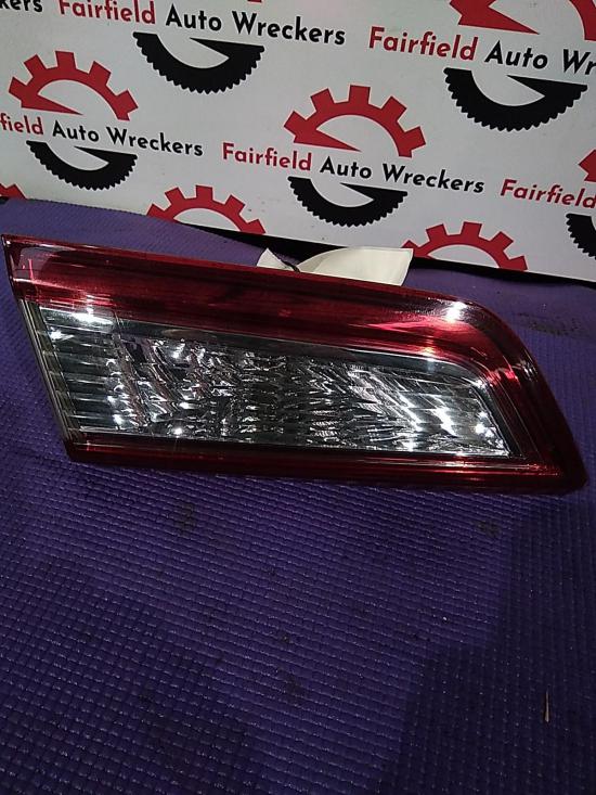 2013 Toyota Camry — BOOTLID LAMP LH SIDE