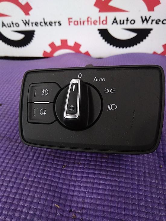 2017 Volkswagen Passat — HEADLAMP SWITCH