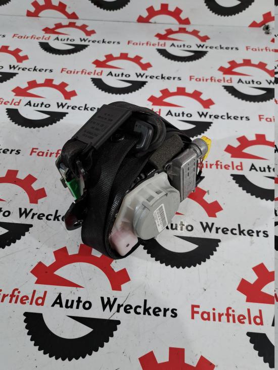 2010 Audi Q5 — RH FRONT SEAT BELT ONLY