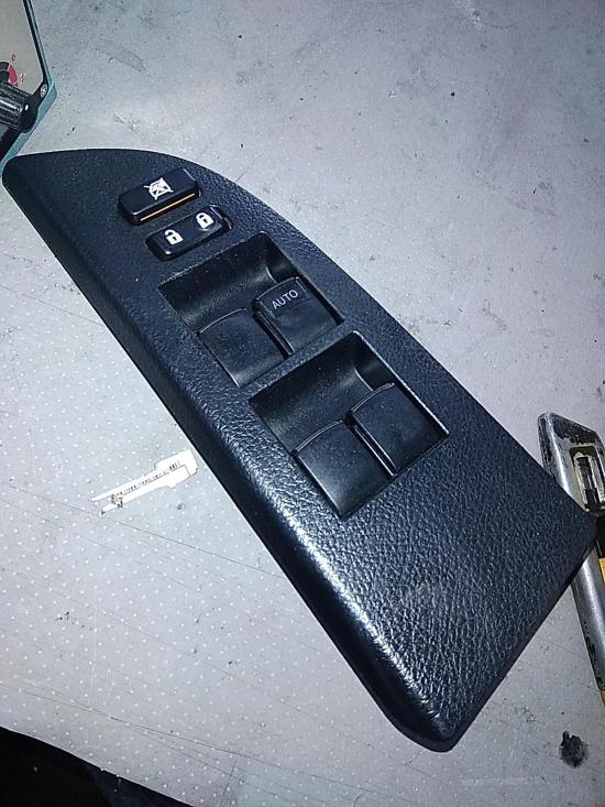 2010 Toyota Kluger — RH FRONT MASTER SWITCH