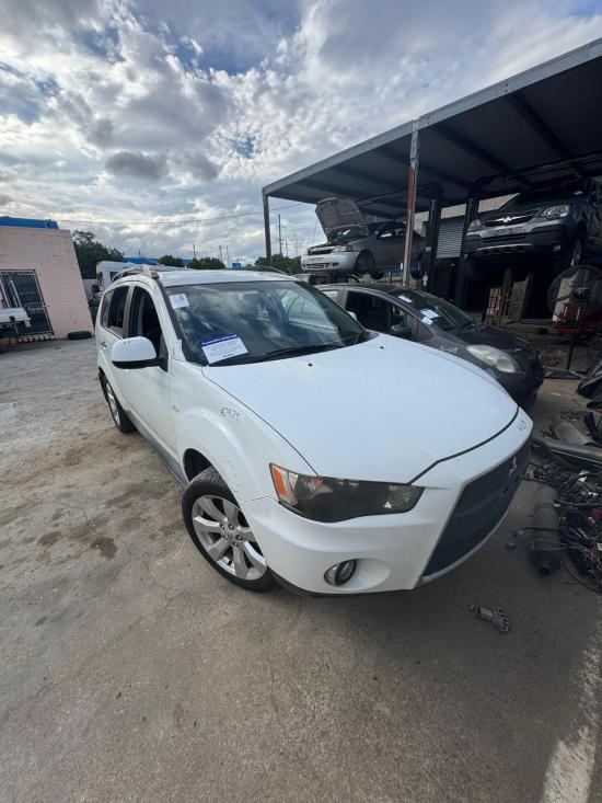 2011 Mitsubishi Outlander — ZH Auto Petrol