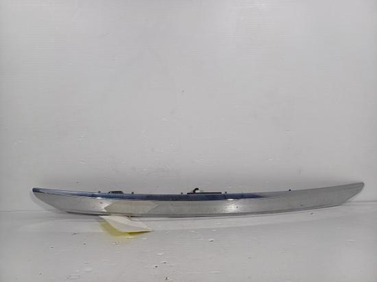 2013 Toyota Yaris — BOOTLID GARNISH CENTRE