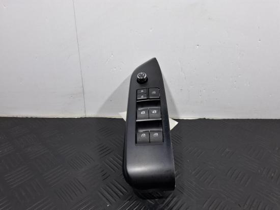 2019 Toyota Kluger — RH FRONT MASTER SWITCH