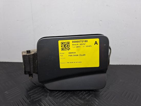 2011 Volkswagen Amarok — FUEL DOOR