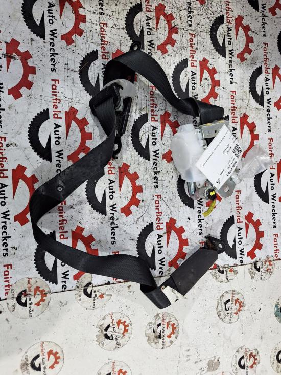 2013 Toyota Kluger — RH FRONT SEAT BELT ONLY