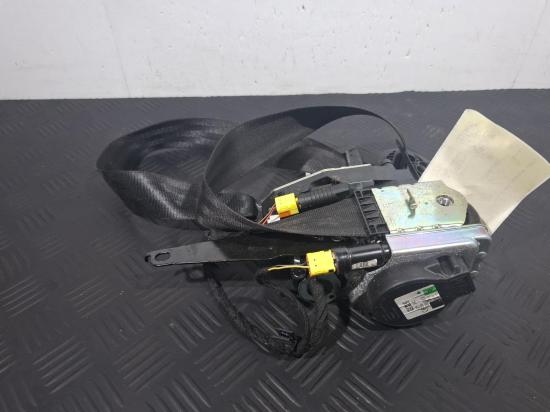 2017 Audi Q7 — RH FRONT SEAT BELT ONLY BLACK