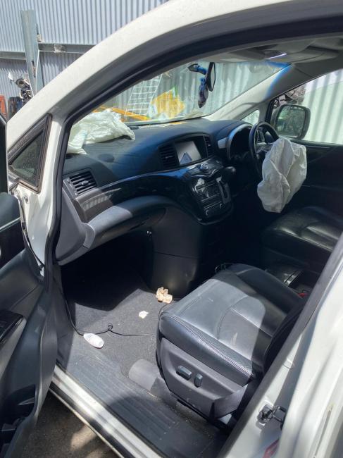 2012 Nissan Elgrand — E52 Auto