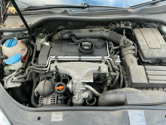2005 Volkswagen Golf — Engine Motor