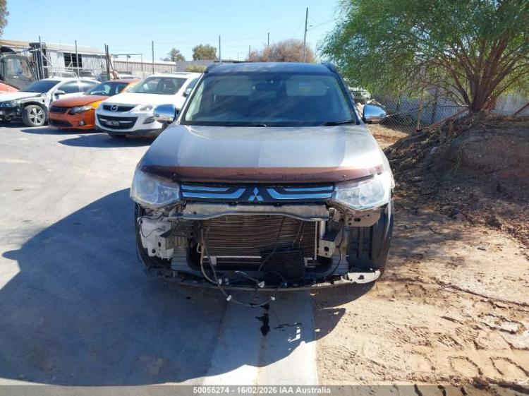 2014 Mitsubishi Outlander — ZJ Auto Petrol