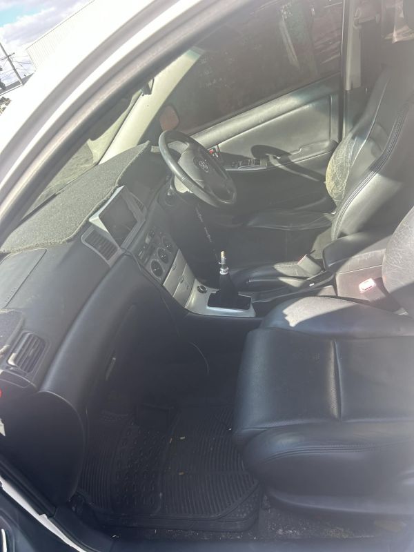 Corolla Toyota — Manual Petrol