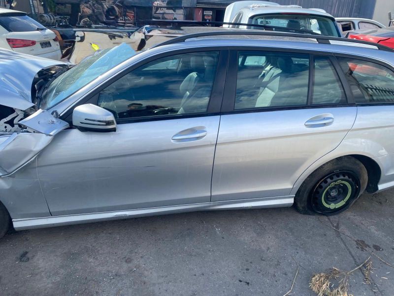 2014 Mercedes Benz C200 — Auto Petrol
