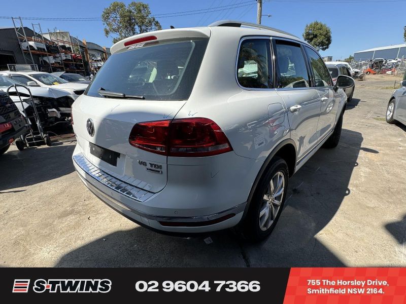 2014 Volkswagen Touareg — 7P Auto Diesel