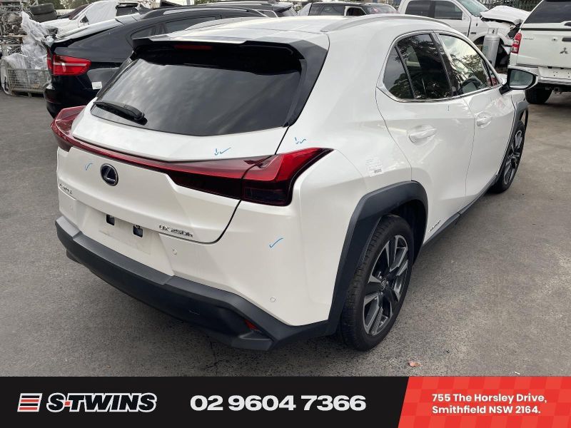 2021 Lexus Ux — Auto Petrol