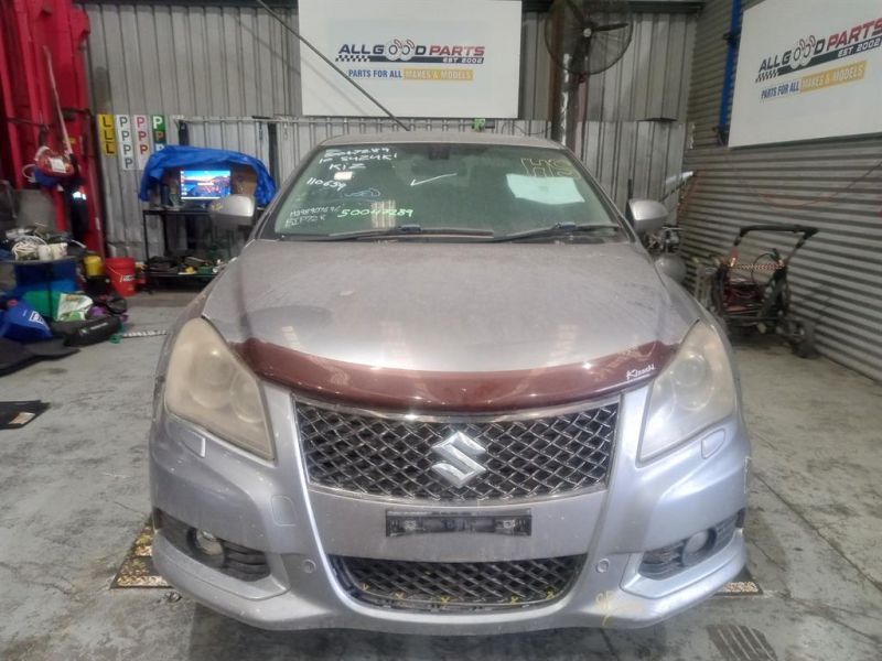 2010 Suzuki Kizashi — Auto Petrol