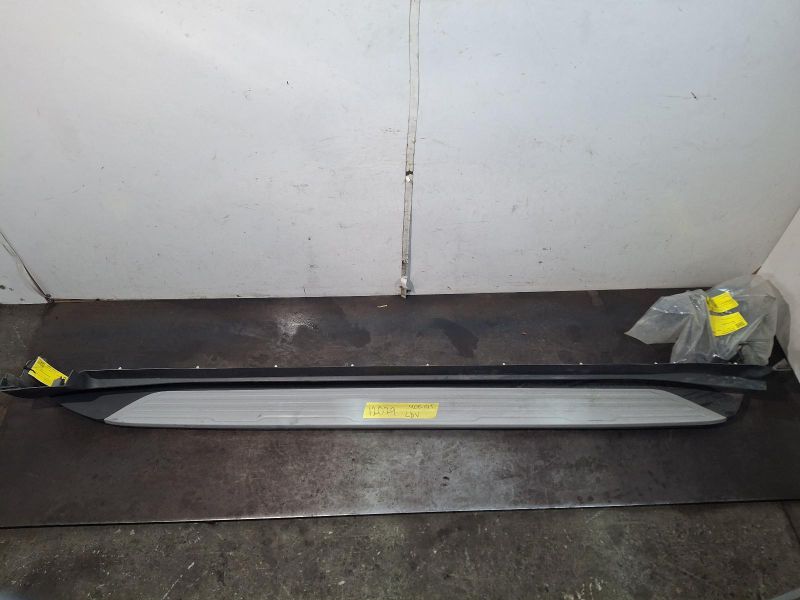 2022 LDV D90 — SIDE STEP LH SIDE
