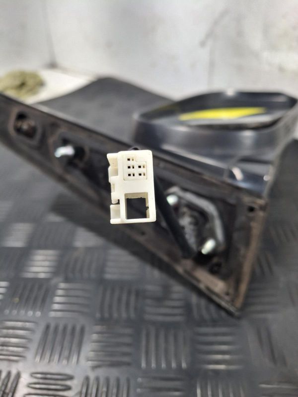 2007 Toyota Tarago — Right Door Mirror