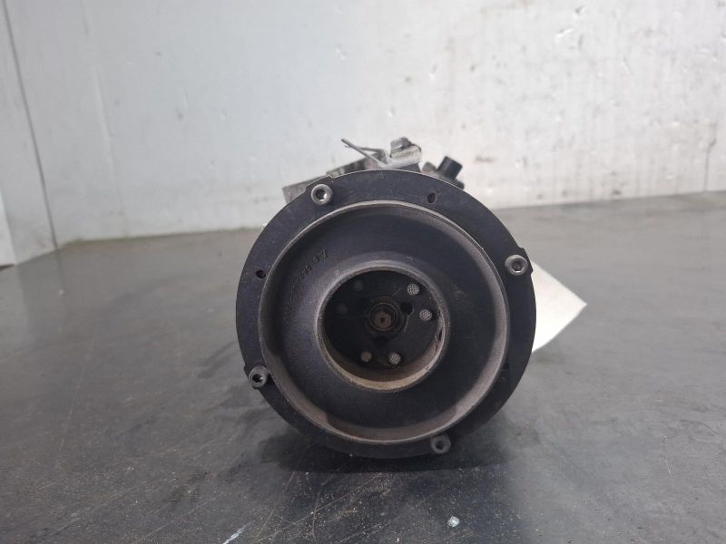 2007 Toyota Tarago — A/C Compressor