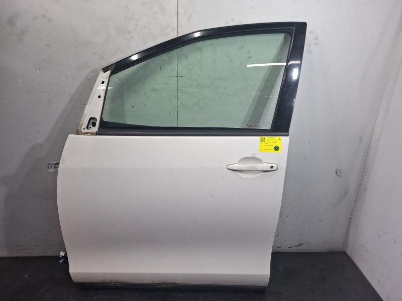 2007 Toyota Tarago — Left Front Door