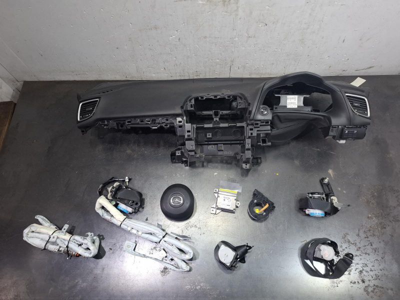 2016 Mazda Mazda3 — INCLUDES COMPLETE DASH CURTAIN AIRBAG LH/RH CLOCK SPRING MODULE RH AIRBAG SEATBELTS