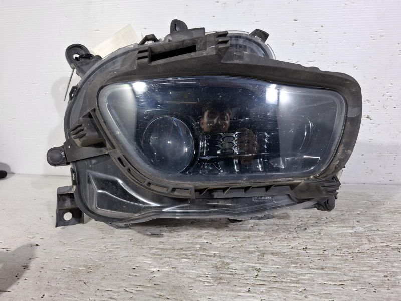 2015 Jeep Cherokee — W/ HALOGEN AUTO LEVELLING TYPE W/ BLACK INSERT