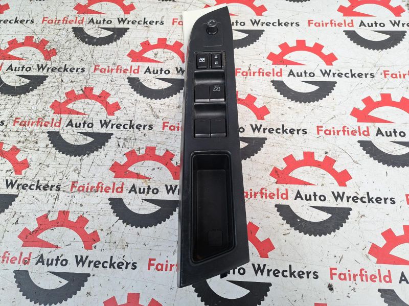 2012 Subaru Xv — RH FRONT MASTER SWITCH