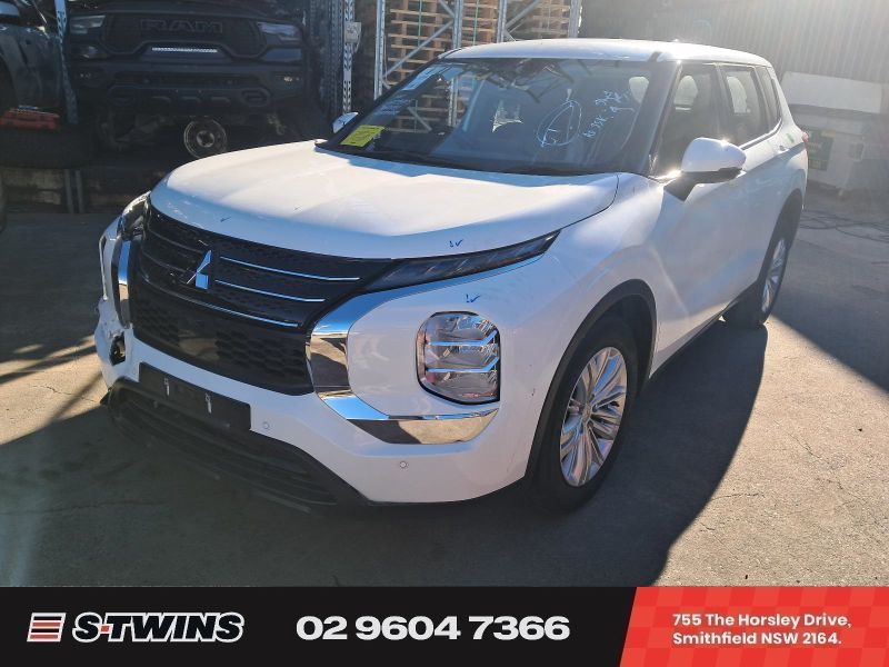 2023 Mitsubishi Outlander — ZM Auto Petrol