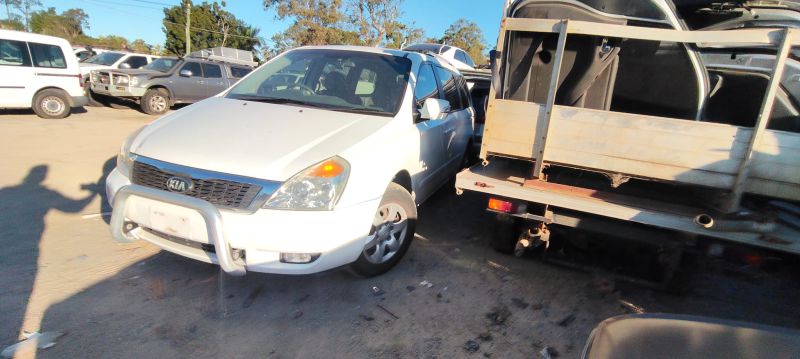 2012 Kia Carnival — Kia Carnival 2012