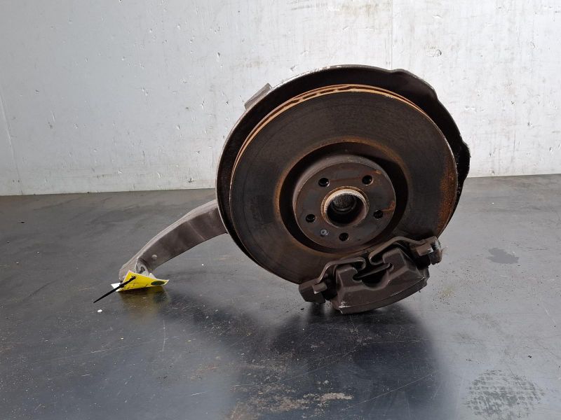 2020 Volvo Xc90 — Right Front Hub Assembly