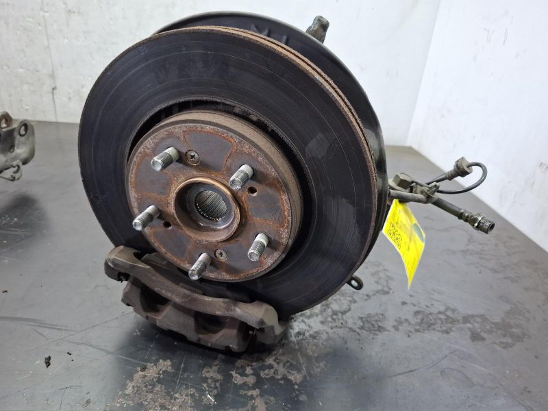 2007 Honda Crv — Right Front Hub Assembly