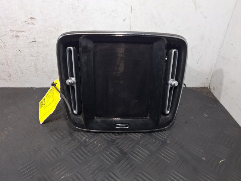2021 Volvo Xc40 — DISPLAY UNIT