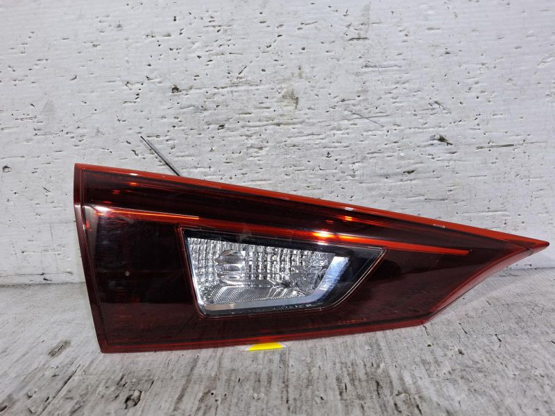 2016 Mazda Mazda3 — BOOTLID LAMP LH SIDE NON LED TYPE