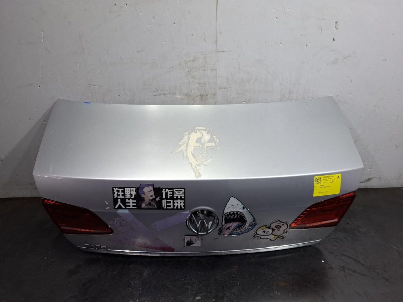 2015 Volkswagen Golf — BOOTLID/TAILGATE
