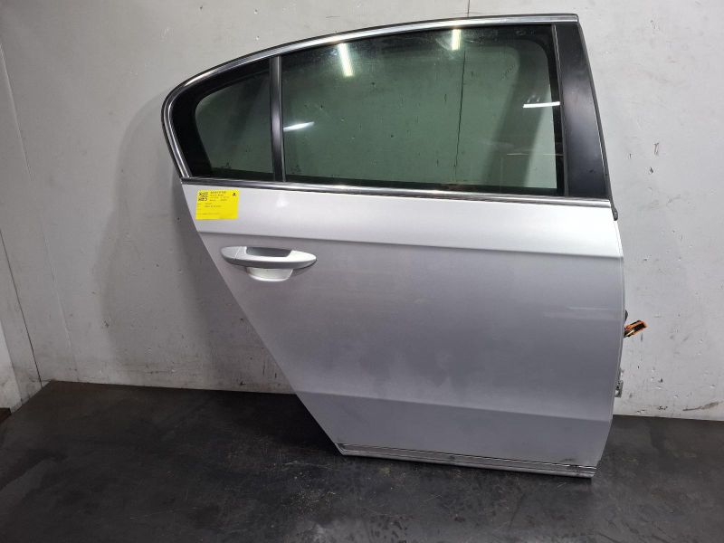 2015 Volkswagen Golf — Right Rear Door