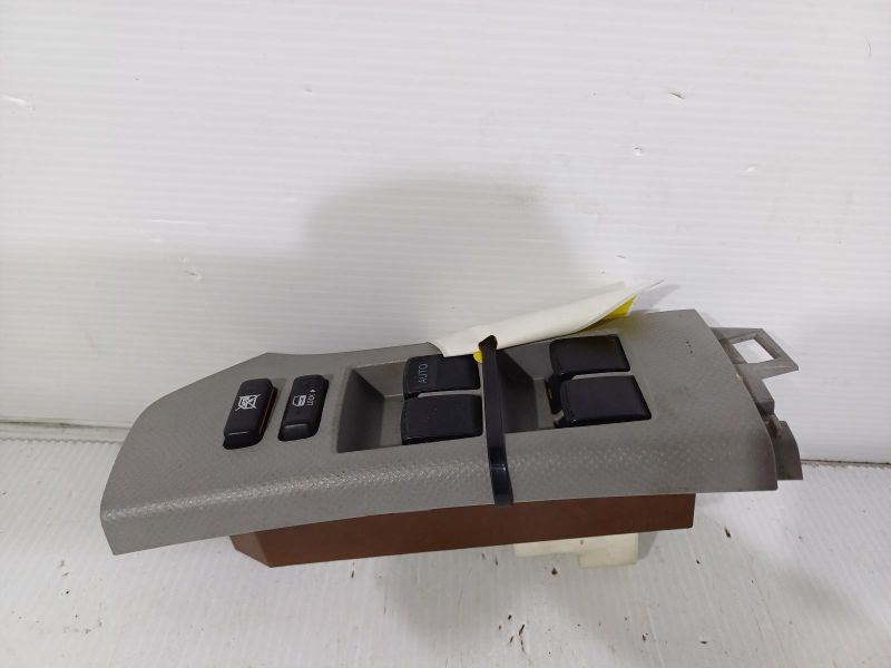 Yaris Toyota Yaris — RH FRONT MASTER SWITCH