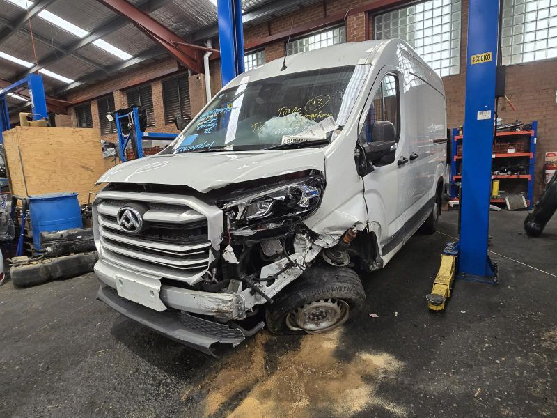2024 LDV Deliver 9 — 2.0DT SC20M150Q5 2.0DT AUTO 6SPD RWD MWB MID ROOF Auto Diesel