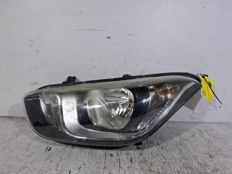 2013 Hyundai I20 — LENS FADED