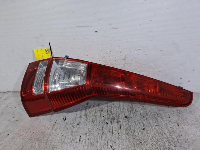 2007 Honda Crv — Right Taillight