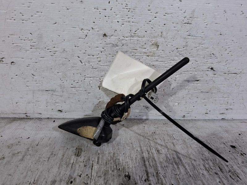 2007 Honda Crv — Antenna