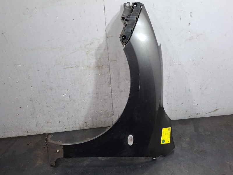 2010 Mazda 3 — W/ REPEATER W/ SKIRT TYPE
