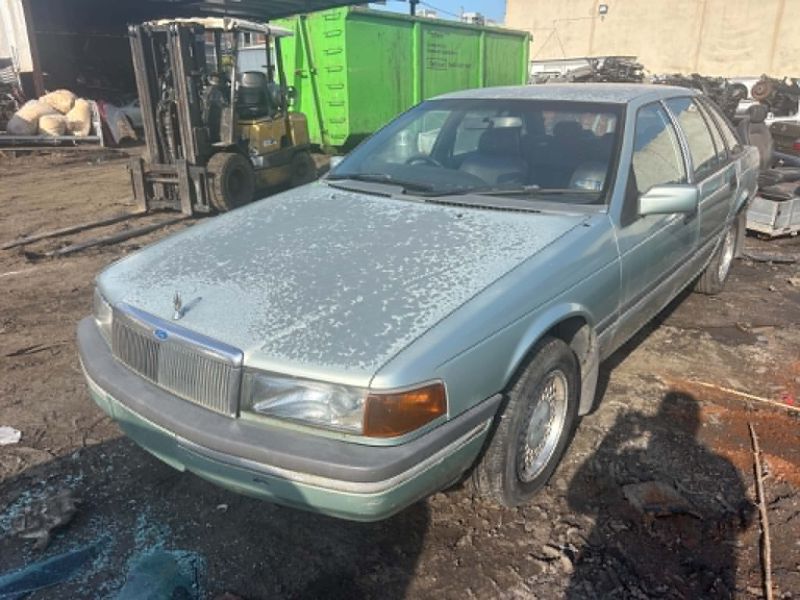 1991 Ford Ltd — Auto Petrol