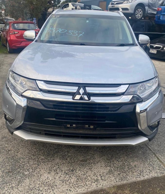 2017 Mitsubishi Outlander — Auto Petrol