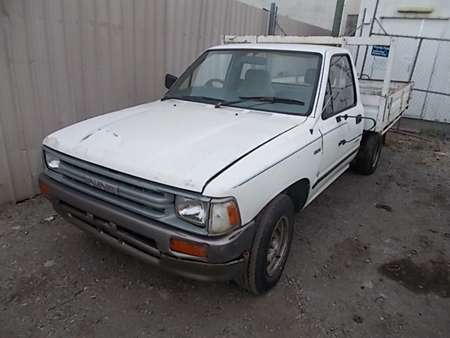 1988 Toyota Hilux — RN85 Manual Gas Petrol