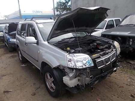 2005 Nissan Xtrail — Manual
