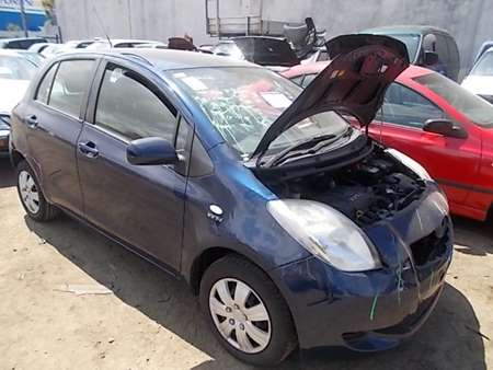 2006 Toyota Yaris — Manual Gas Petrol