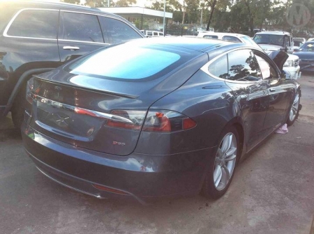 2014 Tesla Model S — p85 Auto Electric